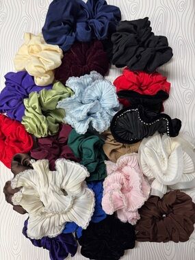 Collection 22 Special Hair Scrunchies, Some w/crystals
